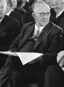 Dr. Rudolf Amelunxen vom Zentrum war erster Ministerpräsident von NRW